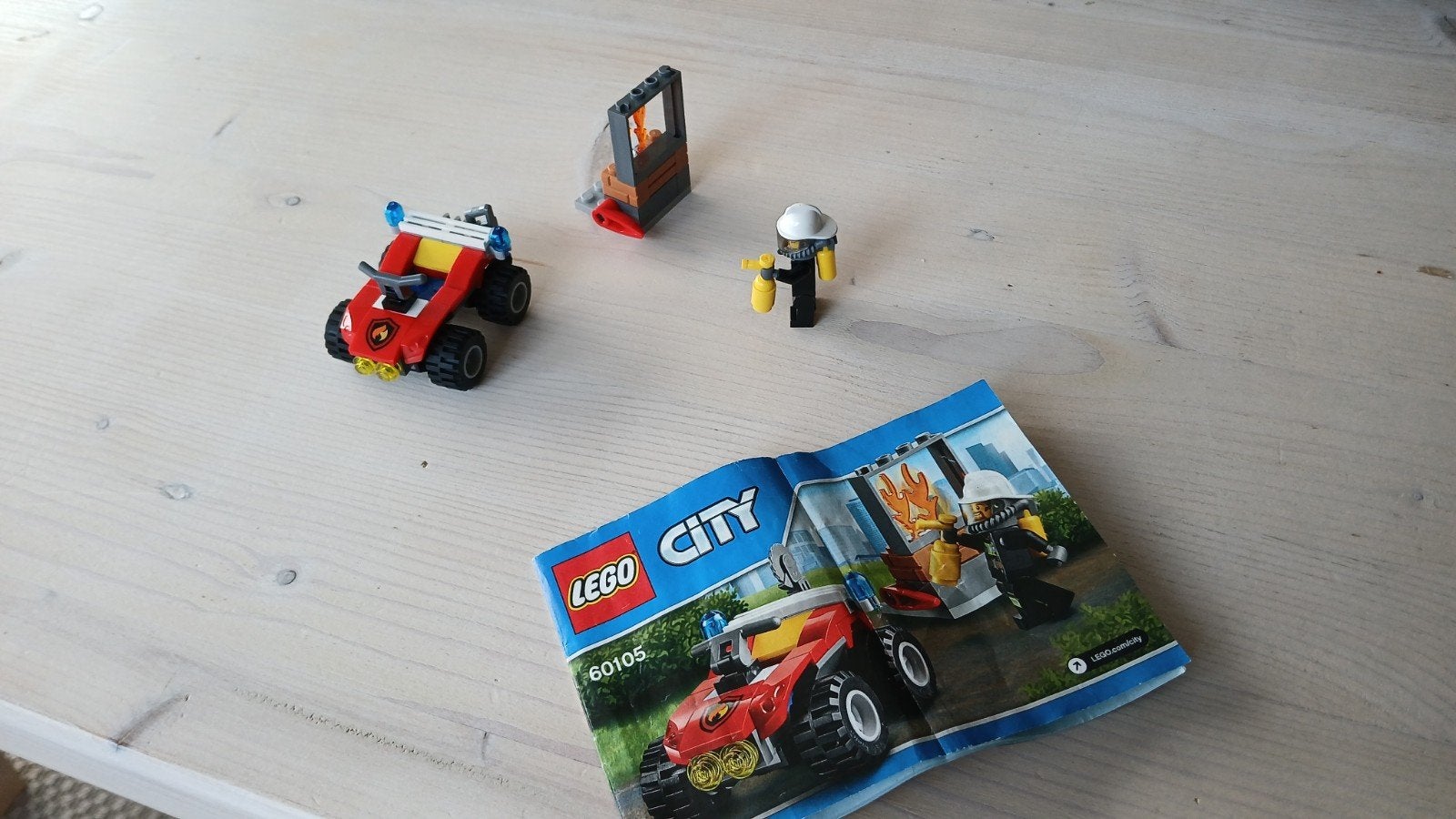 Lego City 60105 (compleet), City, Lego, Ophalen of Verzenden, Complete set