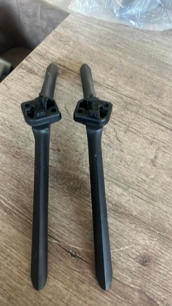 Voetjes Hisense led tv (55A60G), Audio, Tv en Foto, Televisie-accessoires, Zo goed als nieuw, Ophalen of Verzenden