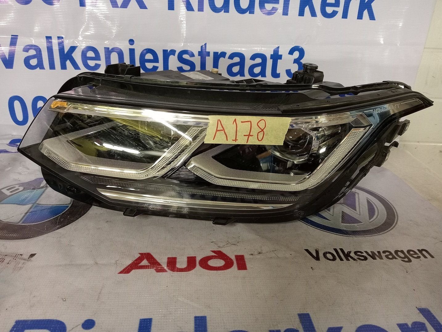 Koplamp VW Tiguan 5NA Facelift IQ.LIGHT LED Links 5NB941082, Auto-onderdelen, Verlichting, Gebruikt, -, Volkswagen, -