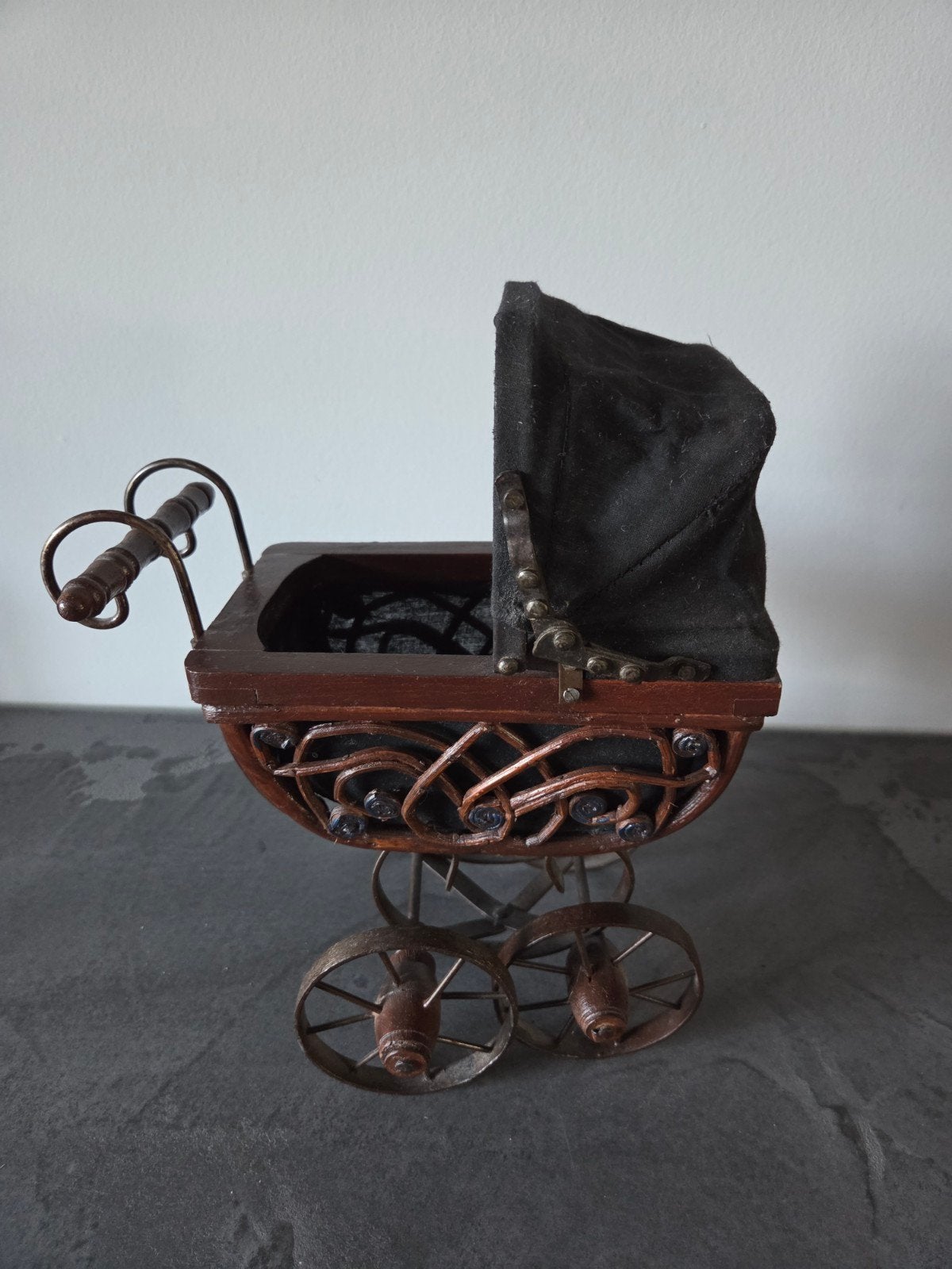 Antieke kinderwagen decoratie, Antiek en Kunst, Ophalen of Verzenden
