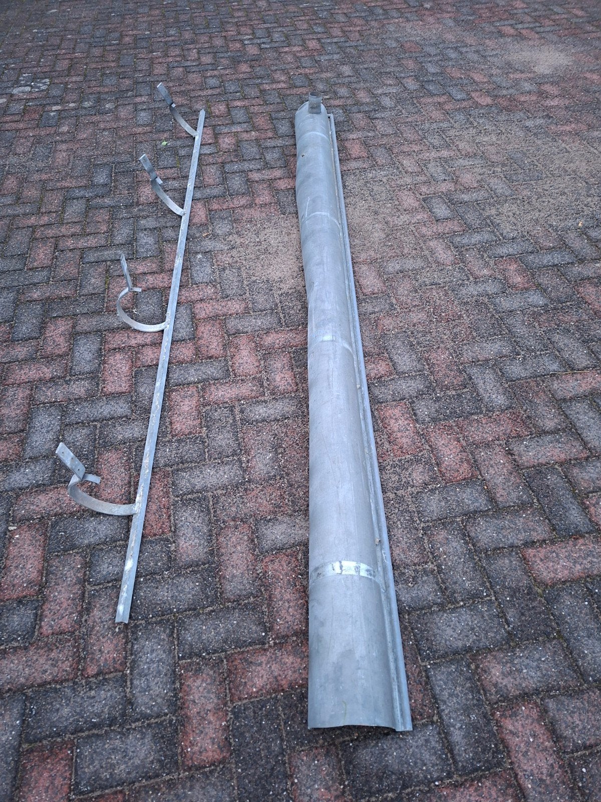 Zinken dakgoot met beugels - Gebruikt, Ophalen, Gebruikt, 2 tot 4 meter, Zink