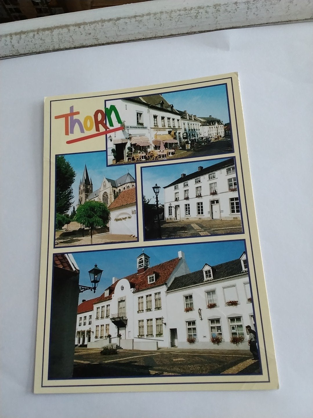 Ansichtkaart Thorn - Gelopen (1998), Verzamelen, Ansichtkaarten | Nederland, Ophalen of Verzenden, 1980 tot heden, Gelopen, Limburg