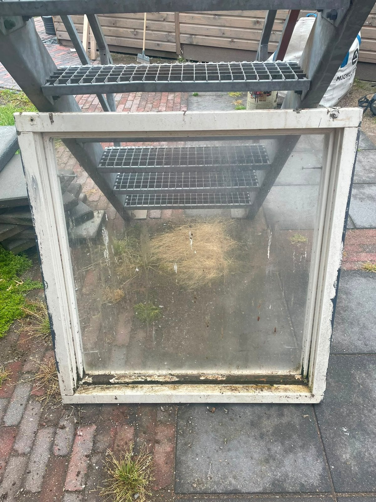 Hardhouten raamkozijn  H100xB95, Doe-het-zelf en Verbouw, Kozijnen en Schuifpuien, Ophalen, Gebruikt, Raamkozijn, 75 tot 150 cm