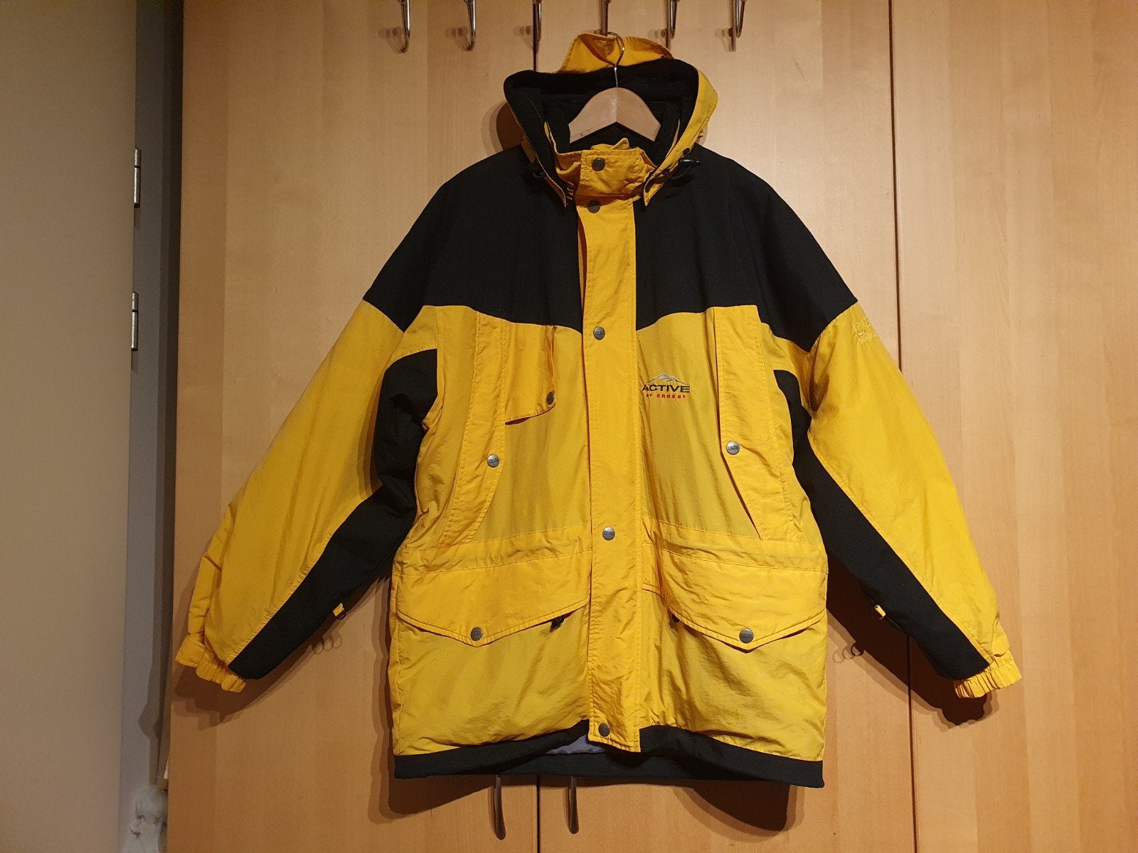 Cross Active Alpine Skiwear ski-winterjas, geel/zwart, maatM, Maat 48/50 (M), Ophalen of Verzenden, Zo goed als nieuw, Jack