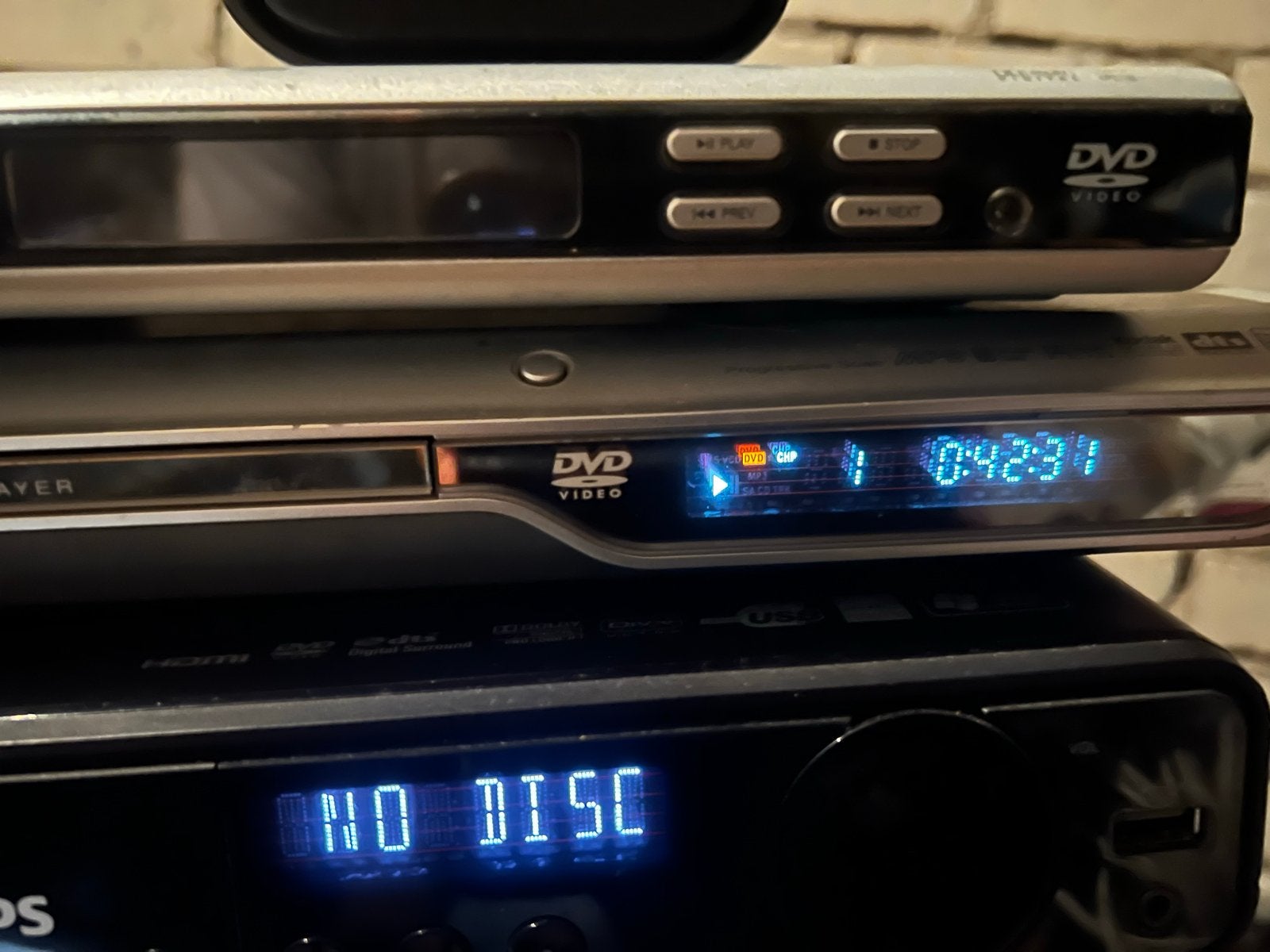 3 DVD spelers: LG en Philips (1 defect, 2 werkend) + speaker, Ophalen of Verzenden, Gebruikt, Dvd-speler, LG