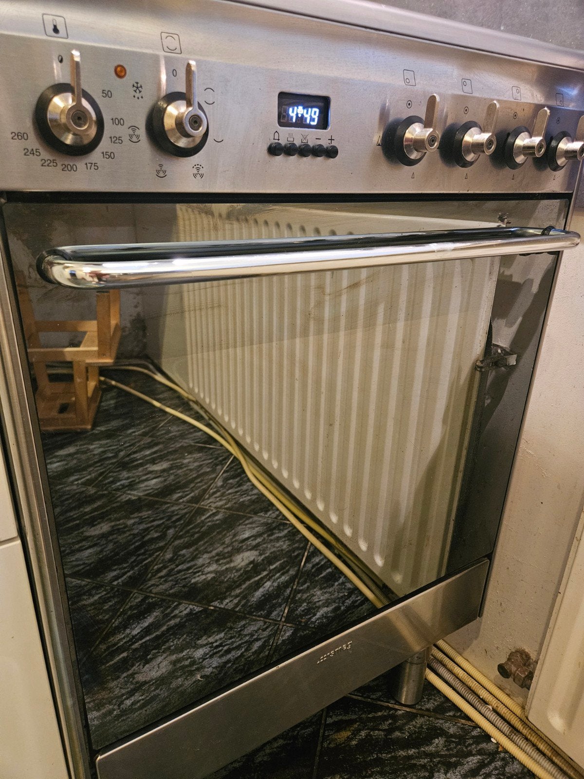 gasfornuis smeg met verstelbare poten, extra hoog mogelijk, Ophalen, 60 cm of meer, 4 kookzones, Zo goed als nieuw