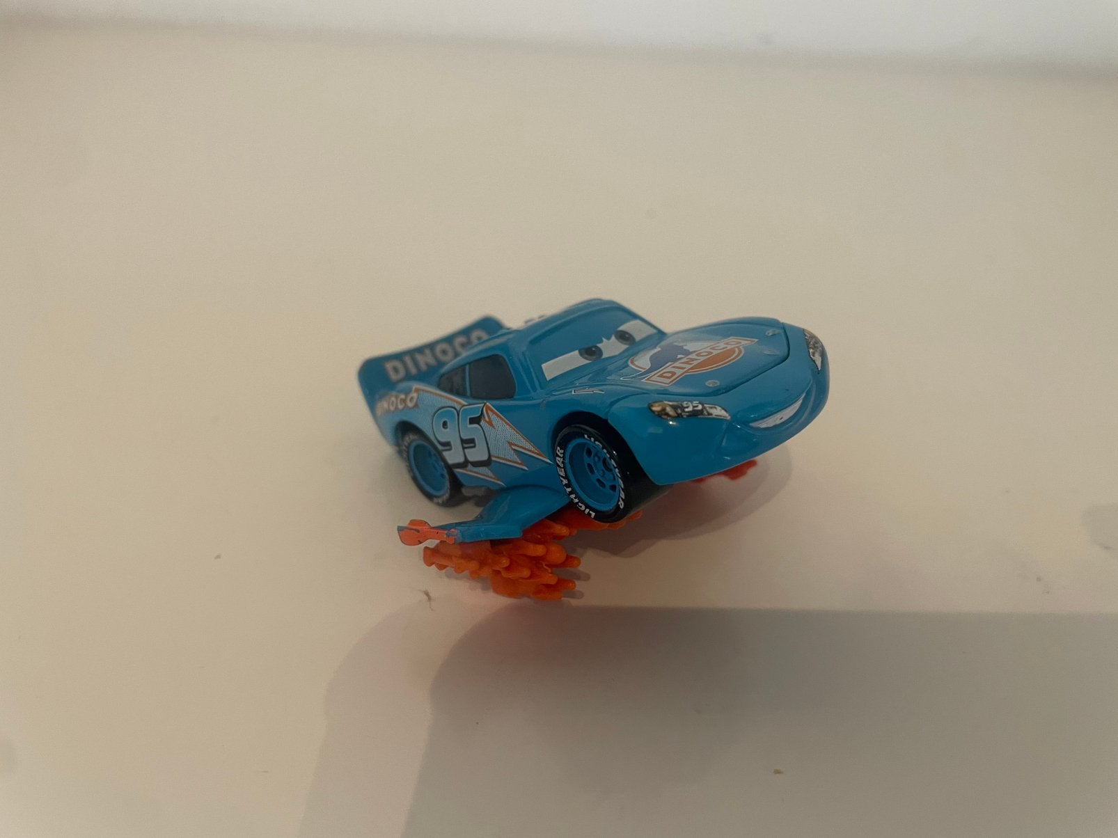 Disney Cars - Dinoco Lightning Storm McQueen, Ophalen of Verzenden, Gebruikt