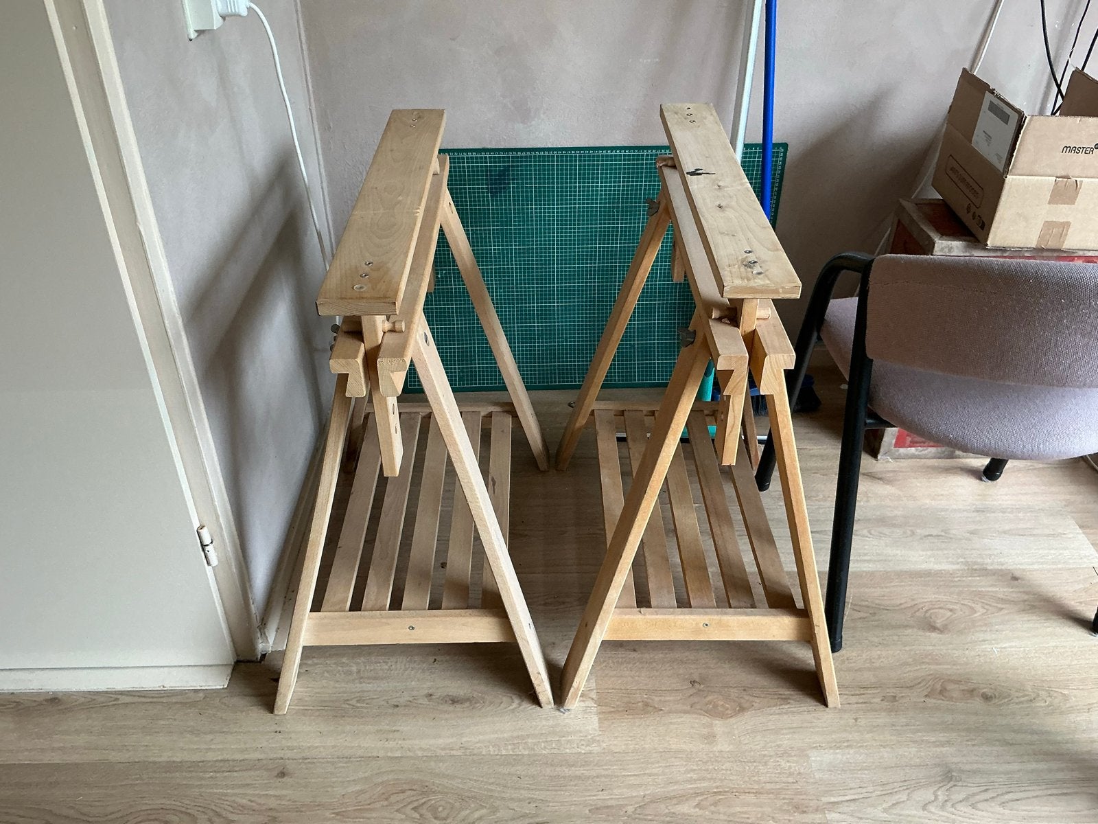IKEA schragen van hout, in hoogte verstelbaar, Ophalen, Gebruikt, Hout, In hoogte verstelbaar
