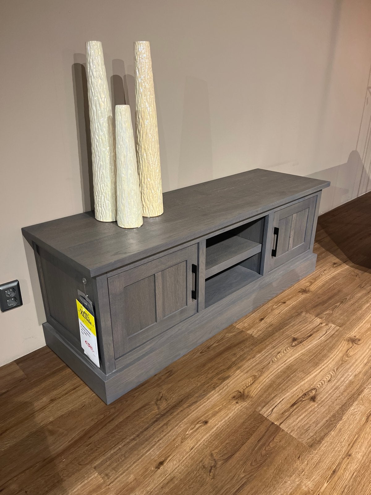 TV meubel Sheffield - Showroommodel Piet Klerkx Waalwijk, Huis en Inrichting, Ophalen, 150 tot 200 cm, Eikenhout, Zo goed als nieuw