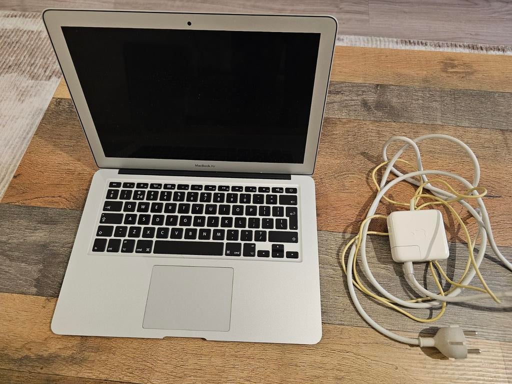 MacBook Air A1466 - Goed onderhouden laptop, Gebruikt, Qwerty, 13 inch, Ophalen of Verzenden