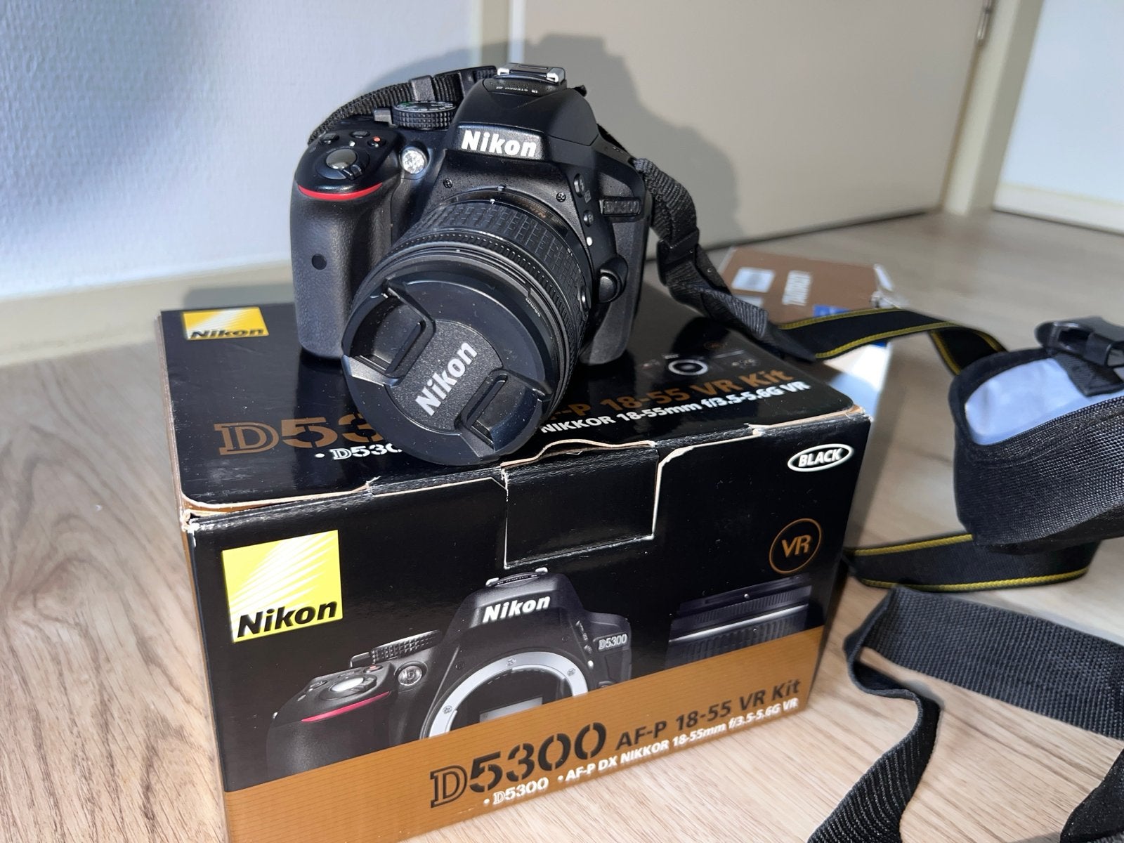 Nikon D5300 spiegelreflexcamera met 2 lenzen en accessoires, Gebruikt, Spiegelreflex, Beeldstabilisatie, Ophalen of Verzenden