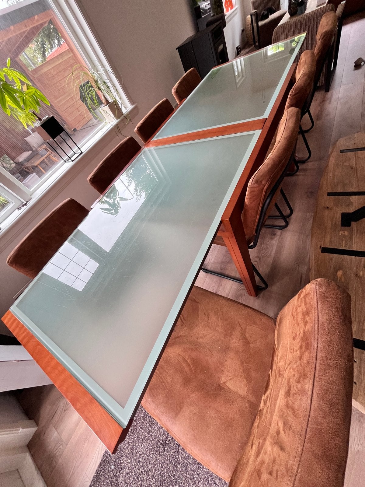Uitschuifbare eettafel kersenhout met glazen blad, Huis en Inrichting, Tafels | Eettafels, Gebruikt, 100 tot 150 cm, 200 cm of meer