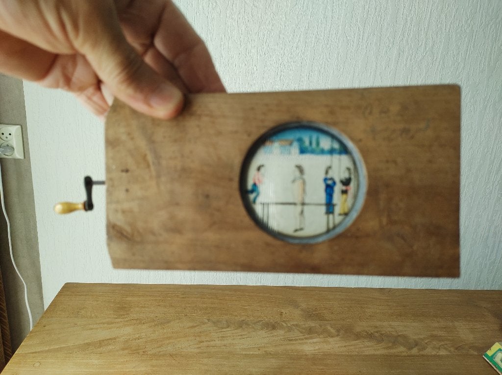 Antieke Chromatroop bewegende toverlantaarn afbeelding, Ophalen of Verzenden, Voor 1940, Fototoestel