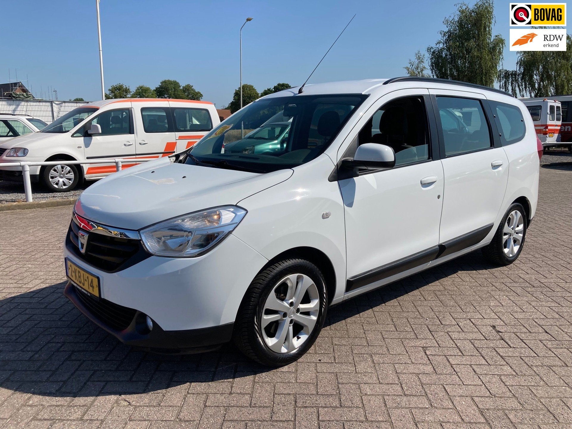 Dacia Lodgy 1.2 TCe Prestige 7persoons, Auto's, Voorwielaandrijving, Euro 5, Gebruikt, 4 cilinders