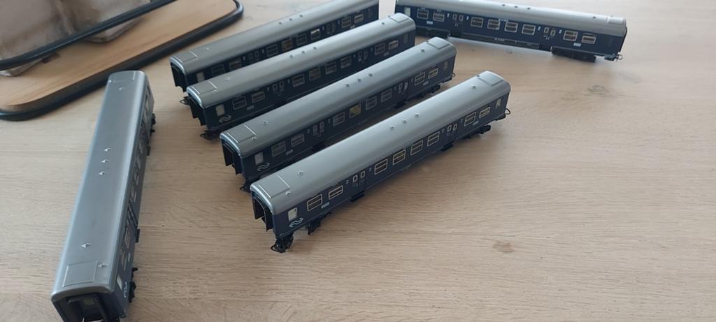 6 Märklin NS d-tr rijtuigen artikelnummer 4049, Hobby en Vrije tijd, Modeltreinen | H0, Zo goed als nieuw, Wagon, Wisselstroom