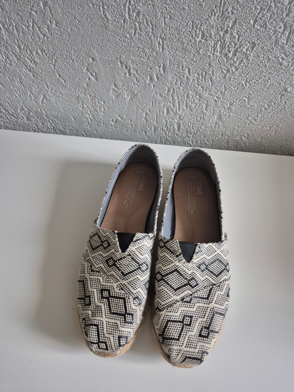 Toms schoenen, maat 40, Kleding | Dames, Overige kleuren, Ophalen of Verzenden, Zo goed als nieuw, Toms