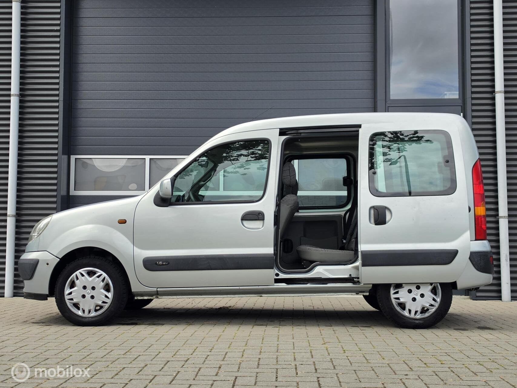 Renault Kangoo combi 1.6 | AIRCO | 2x SCHUIFDEUR | TREKHAAK, Auto's, Renault, Stof, Gebruikt, Zwart, 49 €/maand