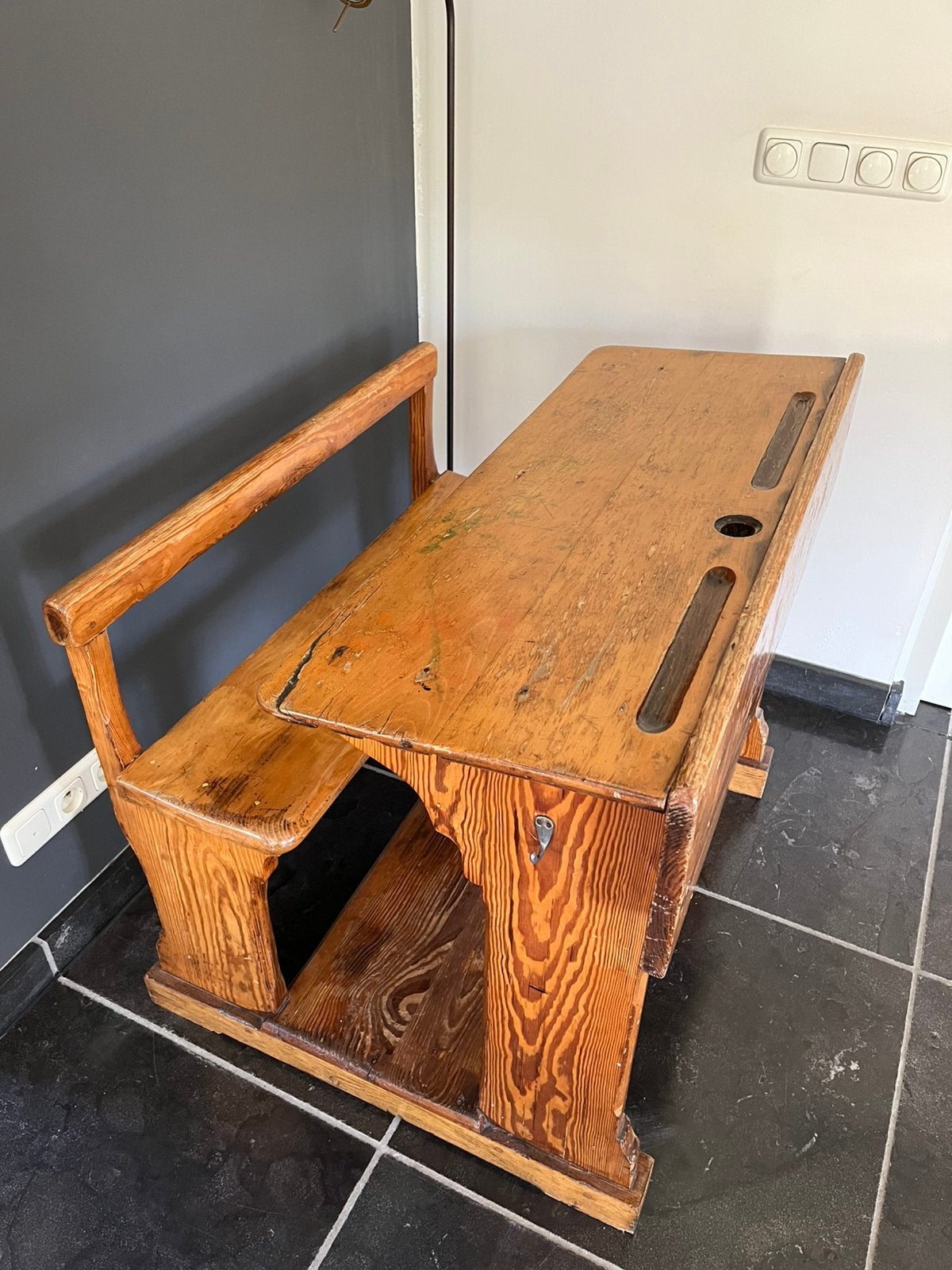Vintage schoolbank met inkthouder, Ophalen
