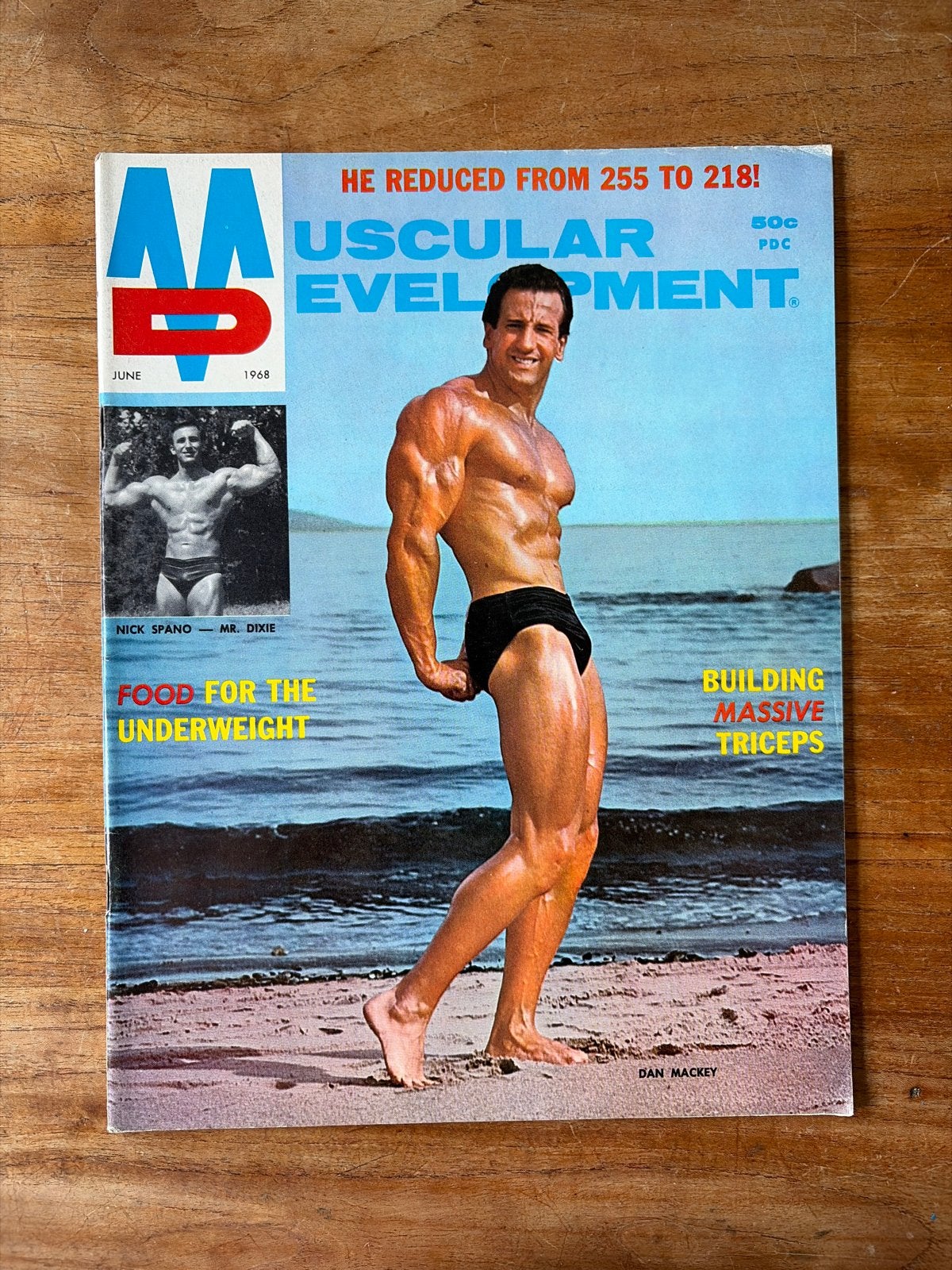 Muscular Development1968 Bodybuilding Schwarzenegger gay int, Ophalen of Verzenden, Gelezen, Sport en Vrije tijd