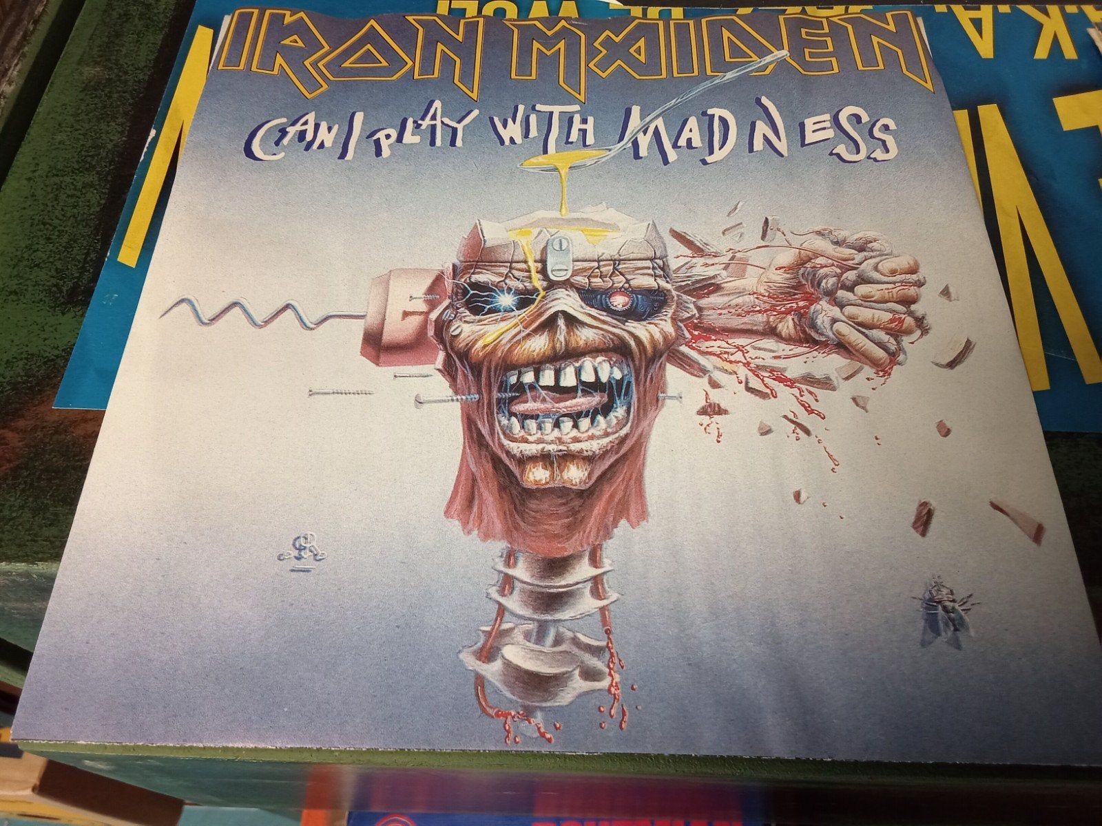 IRON MAIDEN, Ophalen, Zo goed als nieuw