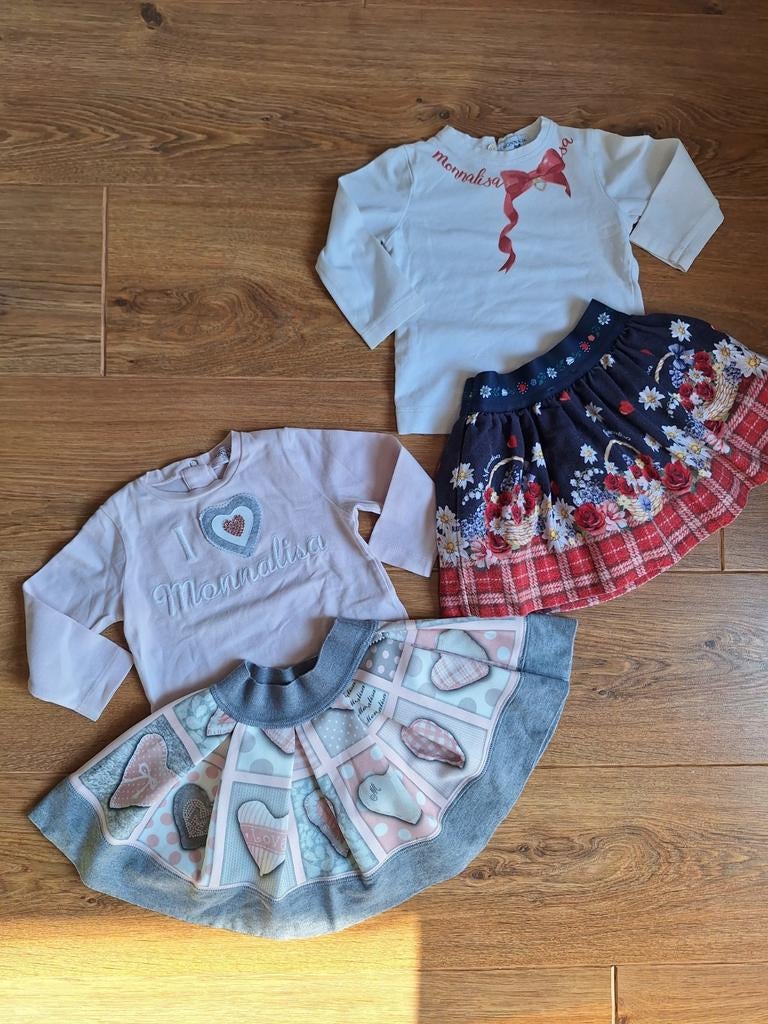 2 setjes Monnalisa maat 9 mnd, Kinderen en Baby's, Babykleding | Maat 74, Zo goed als nieuw, Meisje, Setje, Ophalen of Verzenden