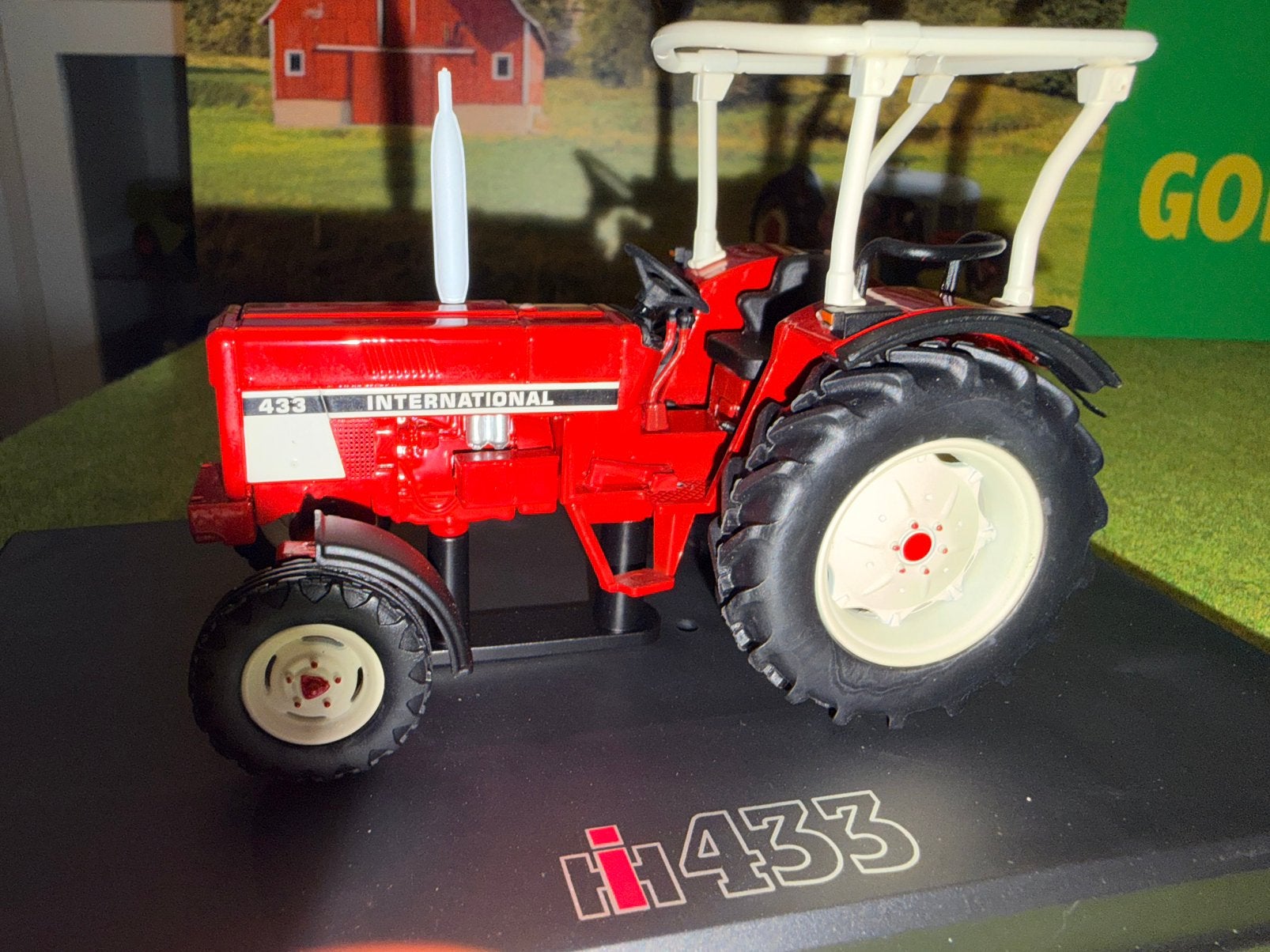 International harvester 433, Hobby en Vrije tijd, Ophalen of Verzenden, Nieuw, Tractor of Landbouw
