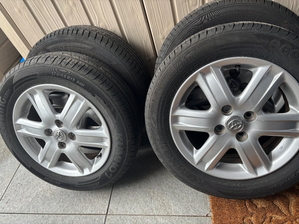 Originele Toyota IQ wielen, Auto diversen, Wieldoppen, Ophalen, Gebruikt