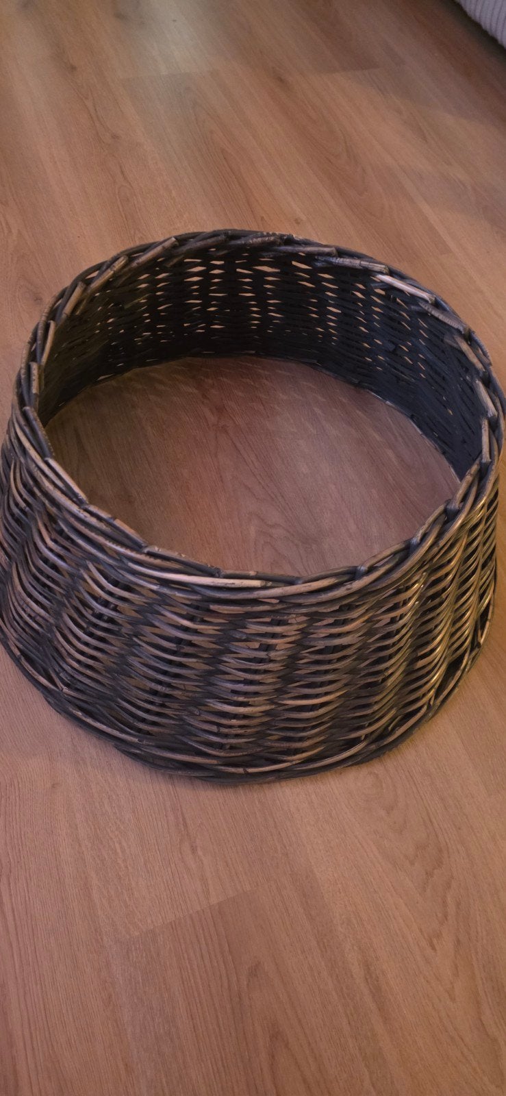 kerstboom mand 60cm rond. zgan 15euro, Ophalen, Zo goed als nieuw, Rond, Riet