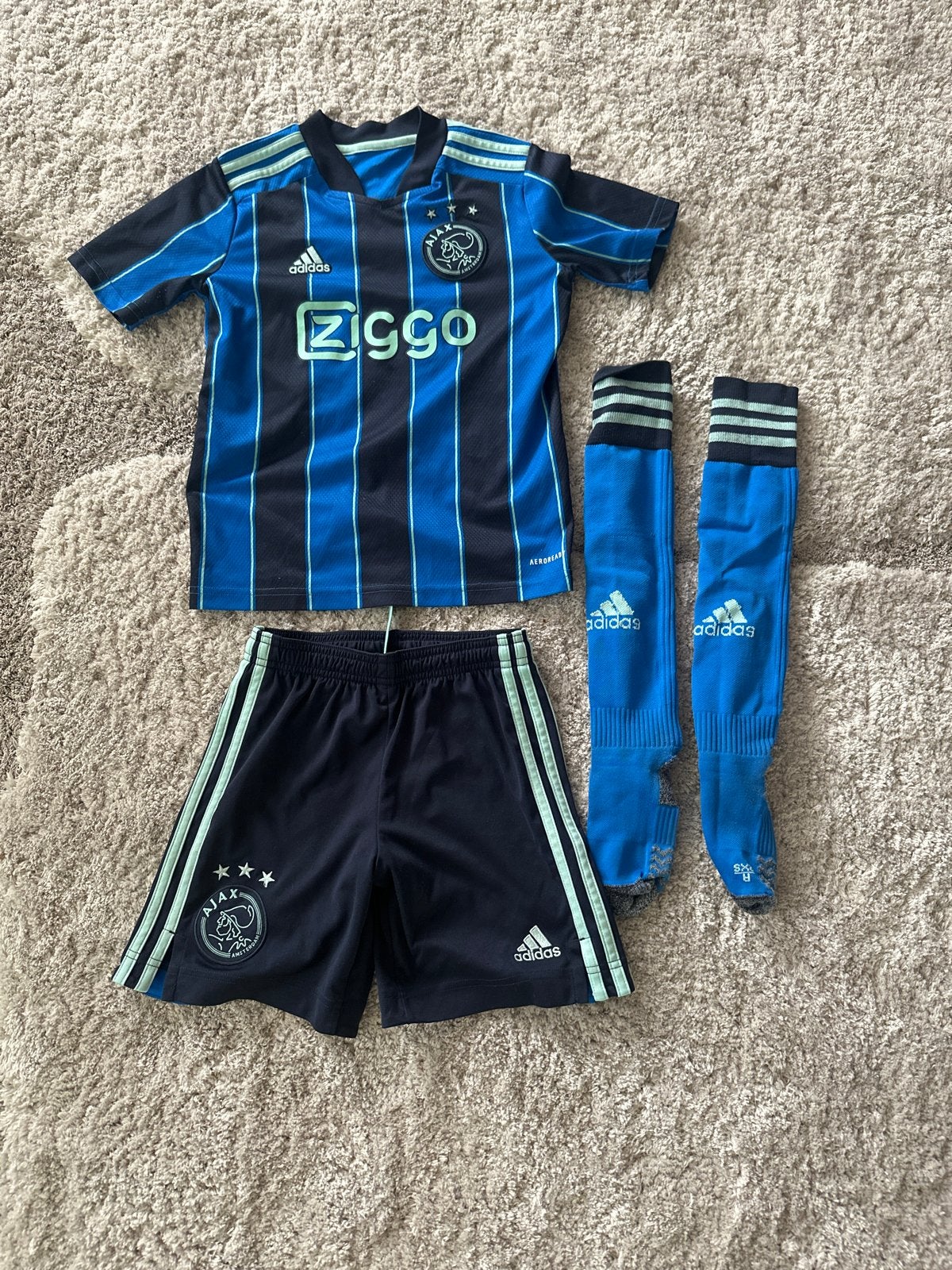 Ajax uit tenue maat 140 (valt wat kleiner), Ophalen of Verzenden, Gebruikt, Jongen, Setje