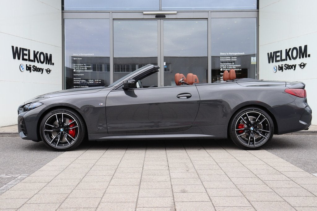 BMW 4 Serie Cabrio M440i xDrive Automaat / Trekhaak / Parkin, Auto's, BMW, Automaat, Automatische klimaatregeling, Zwart, 4-Serie