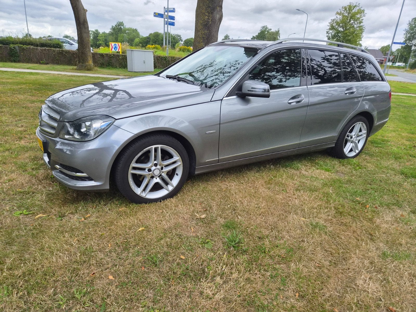 Mercedes-Benz C-Klasse C180 | Facelift | Nw APK | Afn. Trekh, Auto's, Mercedes-Benz, Achterwielaandrijving, Zwart, 14 km/l, Handgeschakeld