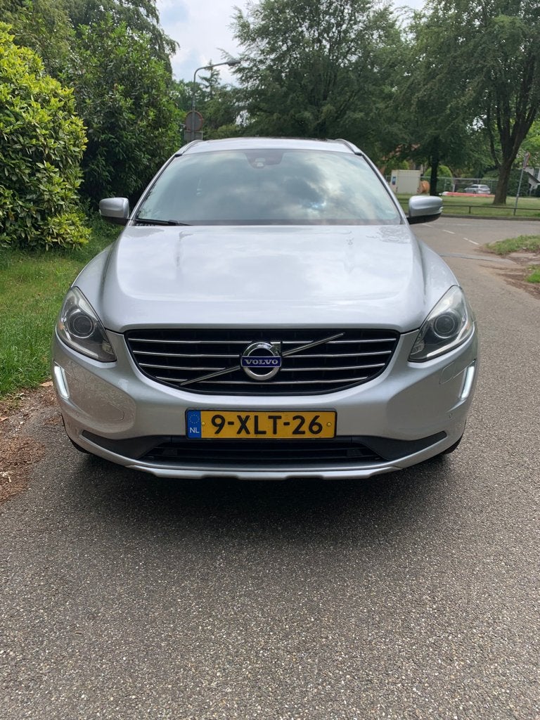Volvo XC60 2.0 T5 AUT 2014 electric silver, Auto's, 15 km/l, Parkeercamera, Euro 6, 4 cilinders