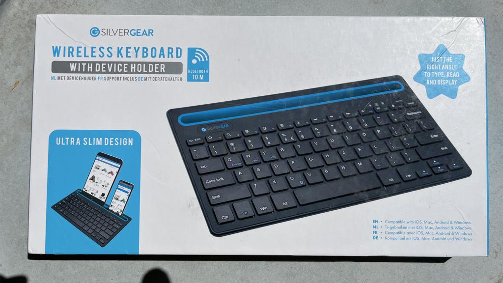 Wireless keyboard voor tablet en mobiel, Silvergear, Ophalen of Verzenden, Zo goed als nieuw, Draadloos