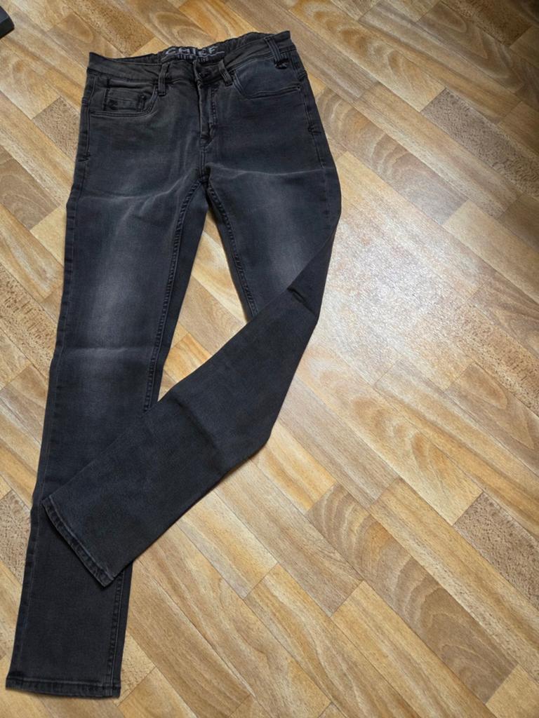 Zwarte jongens/heren jeans van Chief. Mt. 31-32, Ophalen of Verzenden, Zo goed als nieuw, Zwart, W32 (confectie 46) of kleiner