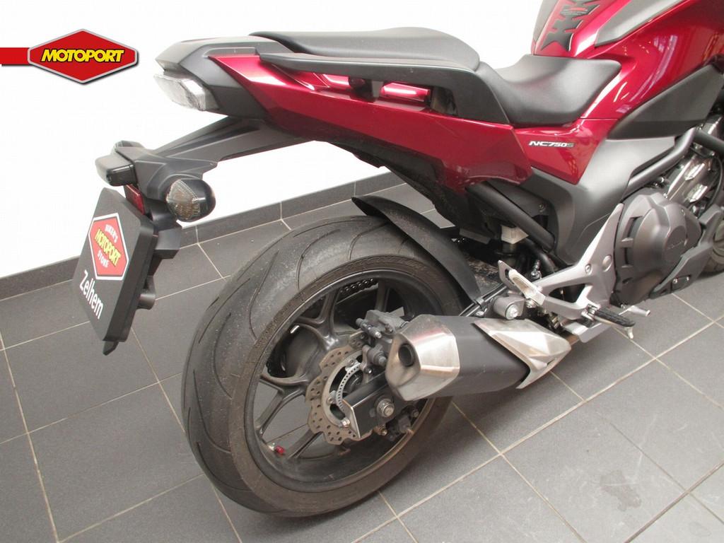 Honda NC 750 S DCT (bj 2020), LED Verlichting, Honda Motor Europe Ltd, Belgian Branche, Bedrijf, Meer dan 35 kW