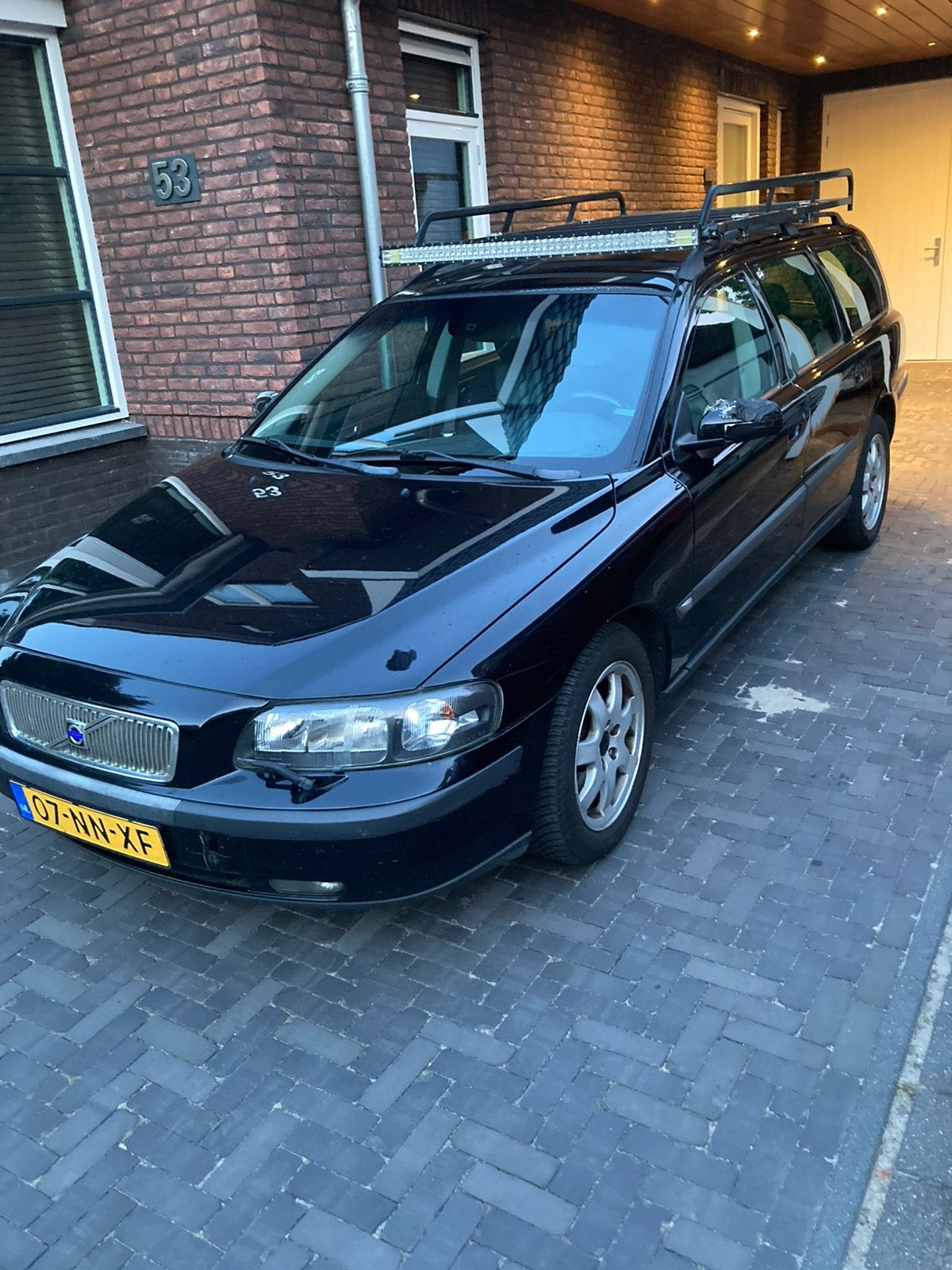 Volvo V70 2.4 170PK AUT 2004 Zwart, 1556 kg, 1800 kg, Zwart, Stationwagon