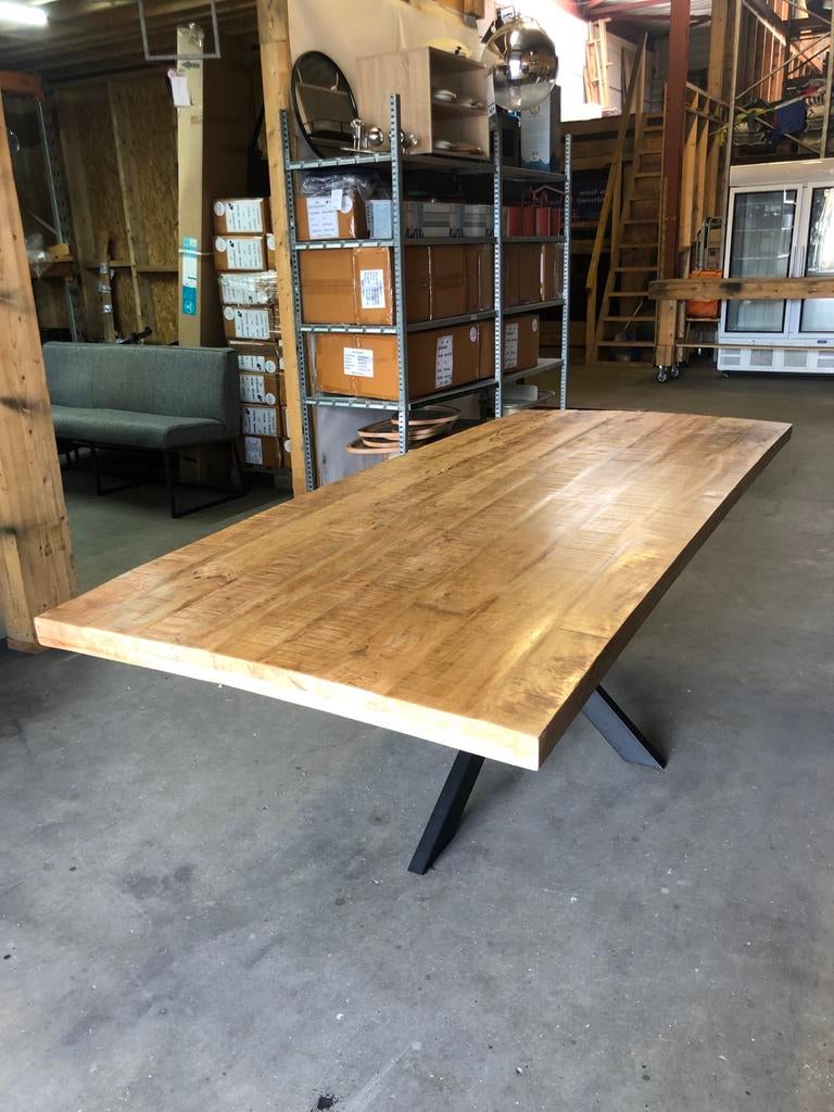 Grote mangohouten tafel met matrix onderstel 240 x100cm, Huis en Inrichting, Tafels | Eettafels, 100 tot 150 cm, ., 200 cm of meer