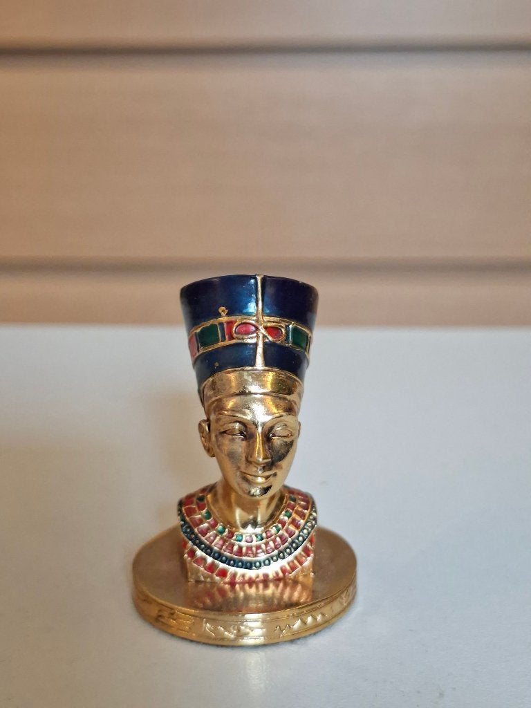 Vintage beeldje van "Nefertiti", Ophalen of Verzenden, Zo goed als nieuw, Dier
