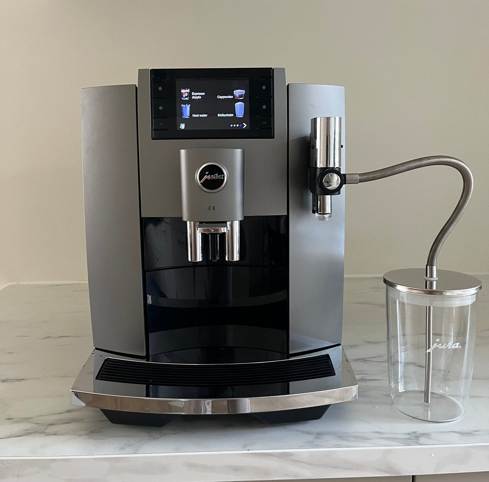 Jura E8 EC koffiemachine, Afneembaar waterreservoir, 10 kopjes of meer, Ophalen of Verzenden, Zo goed als nieuw