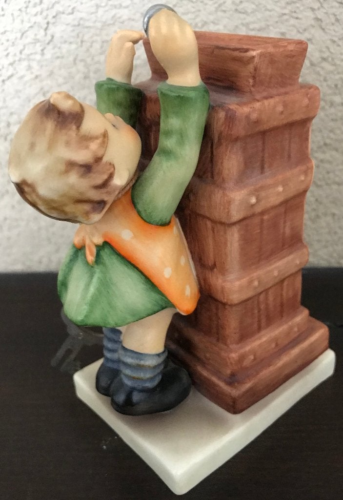 Goebel Hummel Nr. 118 Spaarpot met sleutel, Verzamelen, Beelden en Beeldjes, Ophalen of Verzenden, Zo goed als nieuw, Hummel