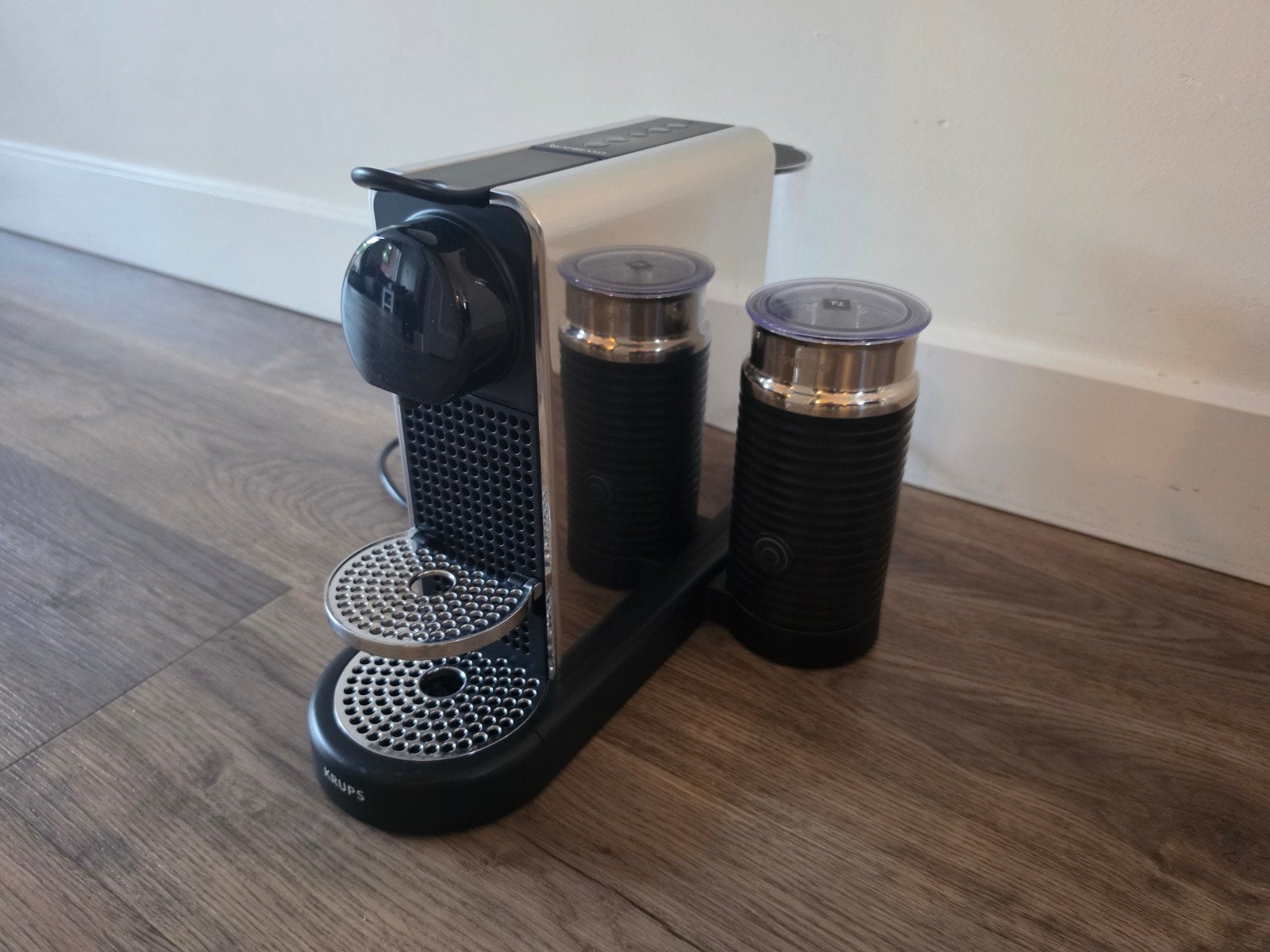 Nespresso Krups XN630 RVS melkopschuimer, Witgoed en Apparatuur, Koffiezetapparaten, Ophalen, Gebruikt, Espresso apparaat, 1 kopje