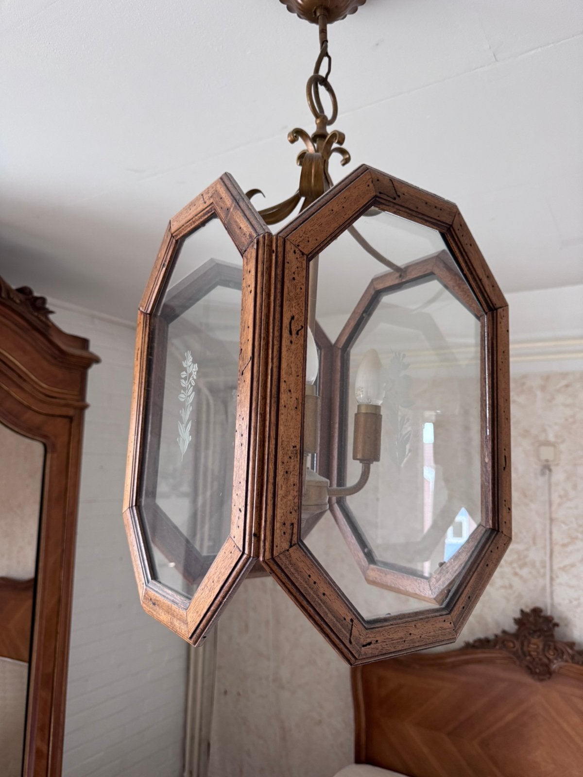 Vintage hanglamp met glas en hout, Ophalen, Gebruikt, Glas, 50 tot 75 cm
