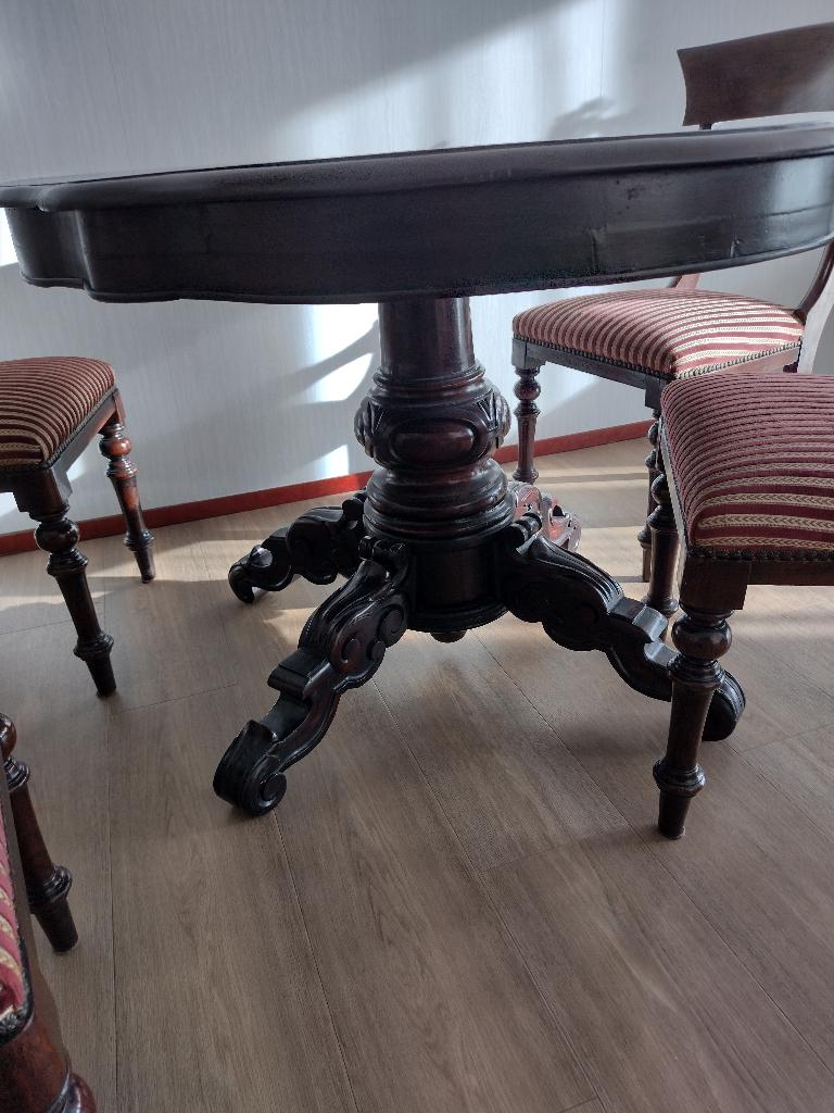 Hollands Biedermeier tafel ovaal, Ophalen