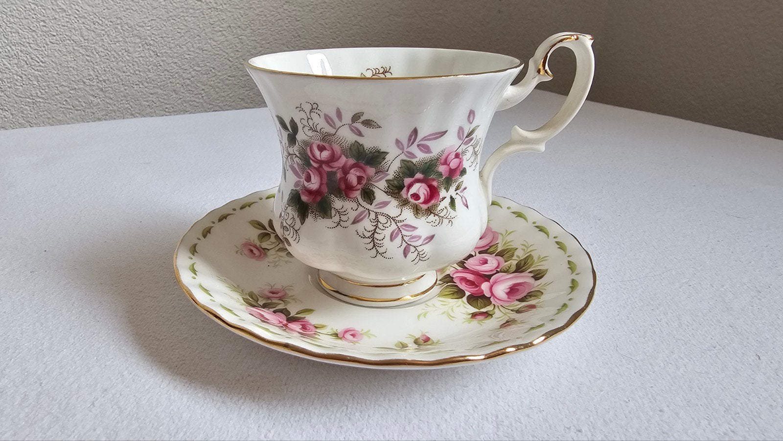 Royal Albert Lavender Rose kop en schotel, Ophalen of Verzenden