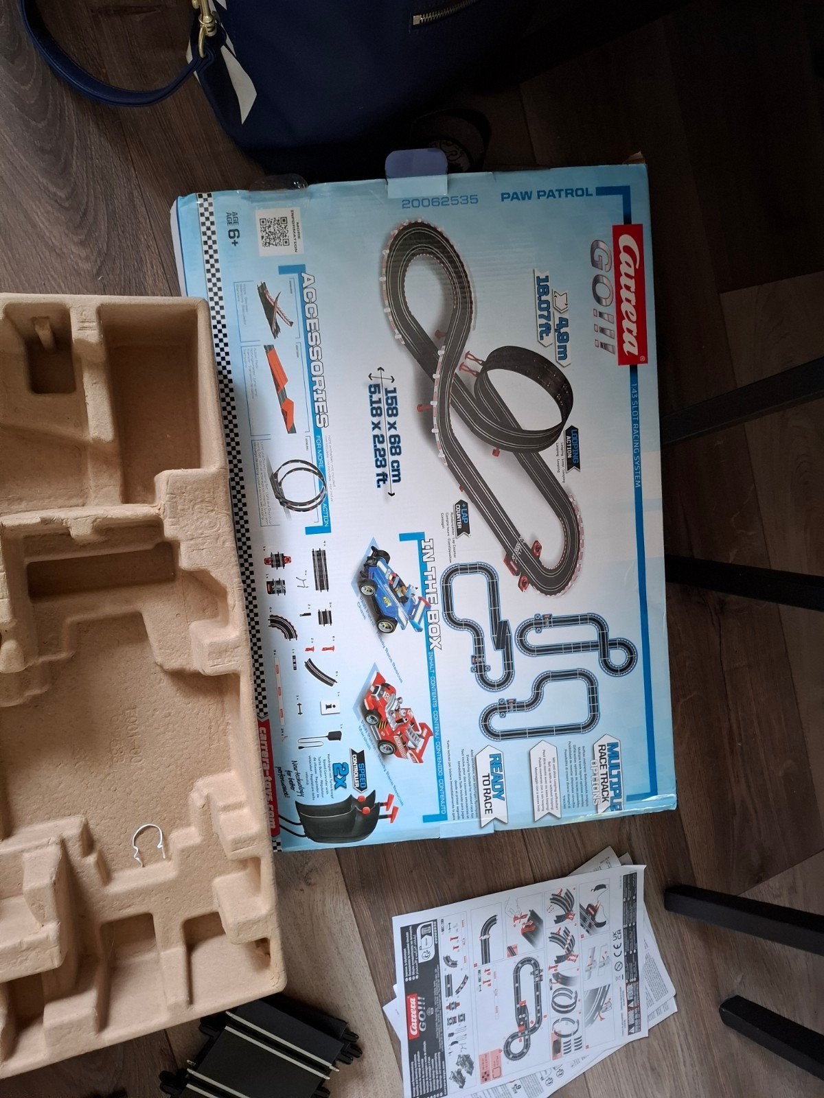 Carrera Go Racebaan met 2 auto's (rood en blauw), Carrera, Ophalen of Verzenden, Elektrisch, Racebaan