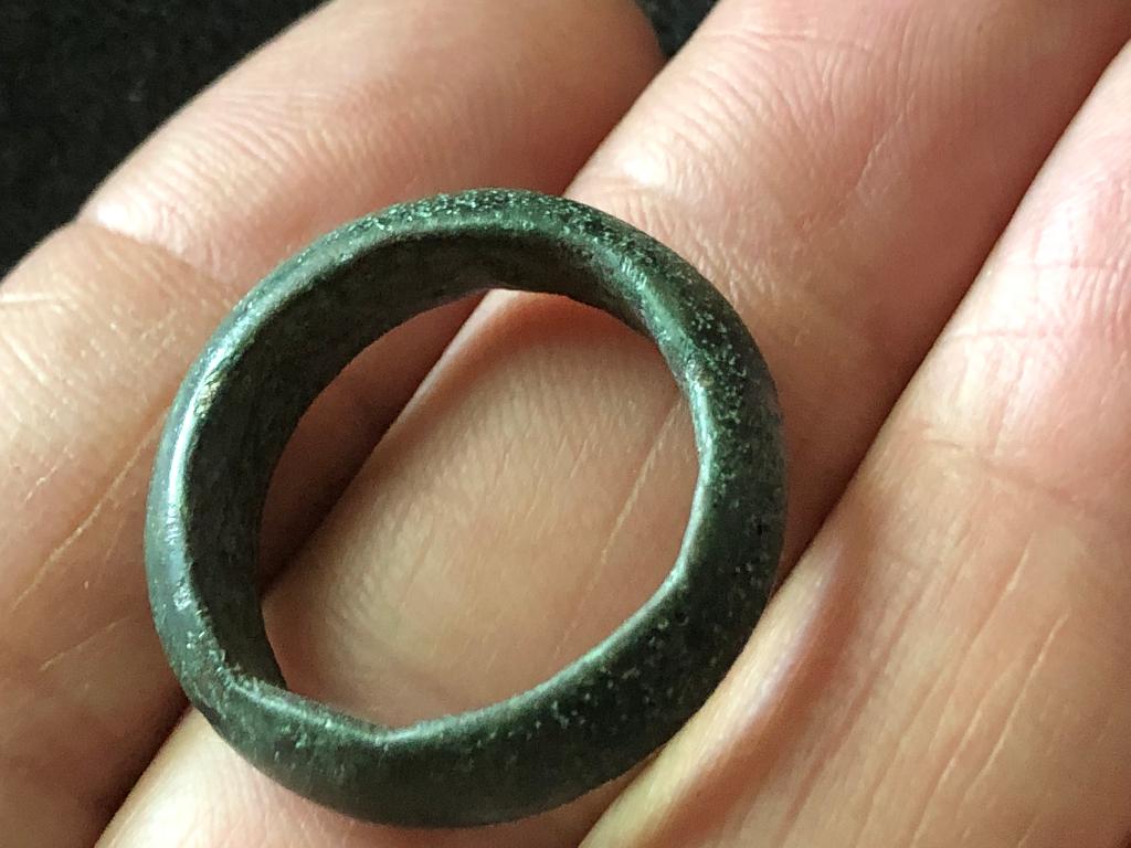 ROMEINSE RING 1800jr DRAAGBAAR! gladde patina bodemvondst, Ophalen of Verzenden