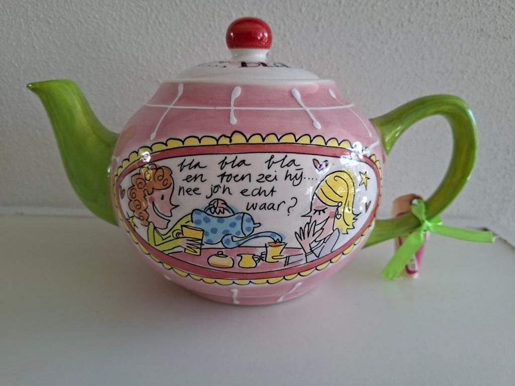 Blond Amsterdam Theepot - Gezellige Kletspot, Gebruikt, Ophalen of Verzenden, Steen/keramiek, Meerkleurig