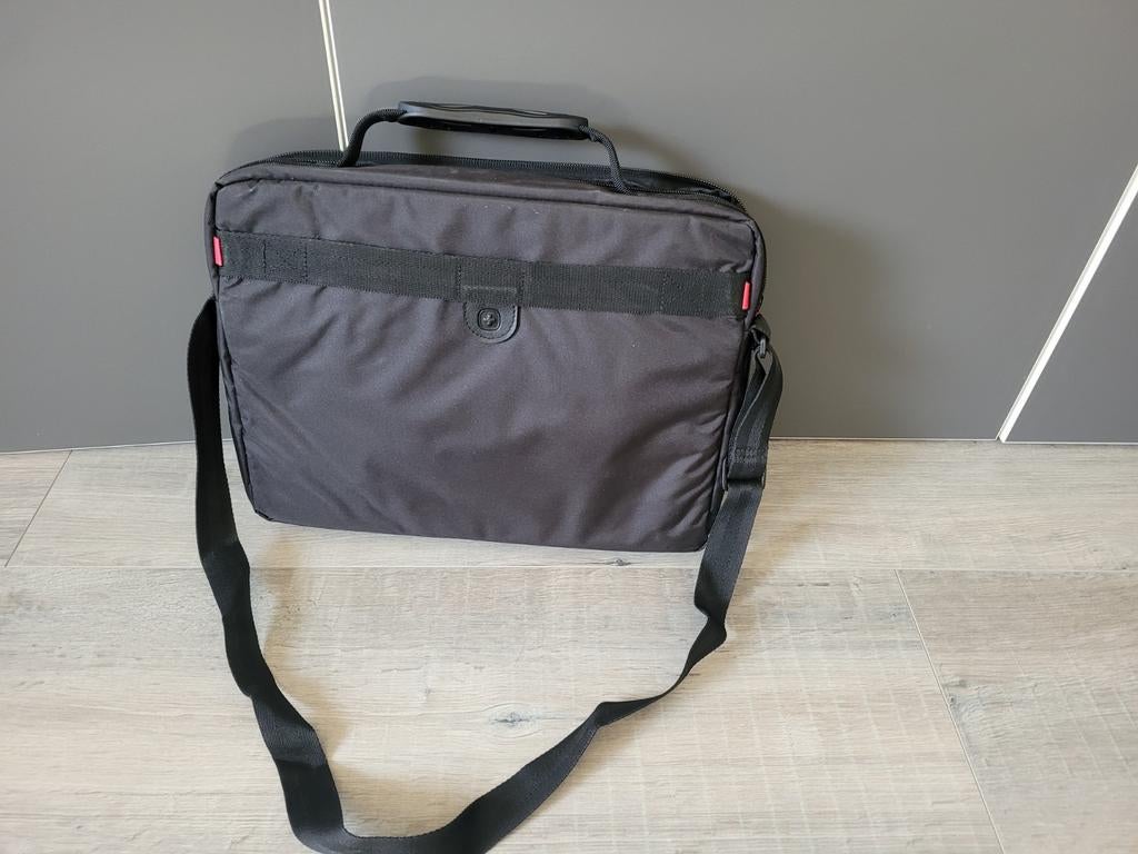 Wenger laptop tas 17, Ophalen of Verzenden, 17 inch of meer, Nieuw, Schoudertas