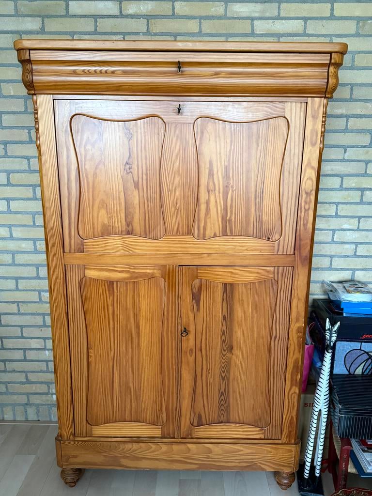 Grenen secretaire / kastje - 173x105x47 cm, Ophalen