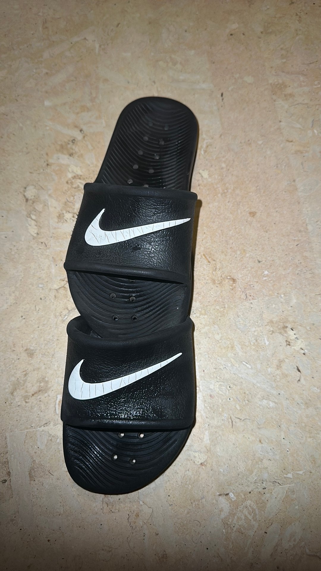 Slipper nike maat 35/36, Dieren en Toebehoren, Ophalen, Gebruikt, Overige merken
